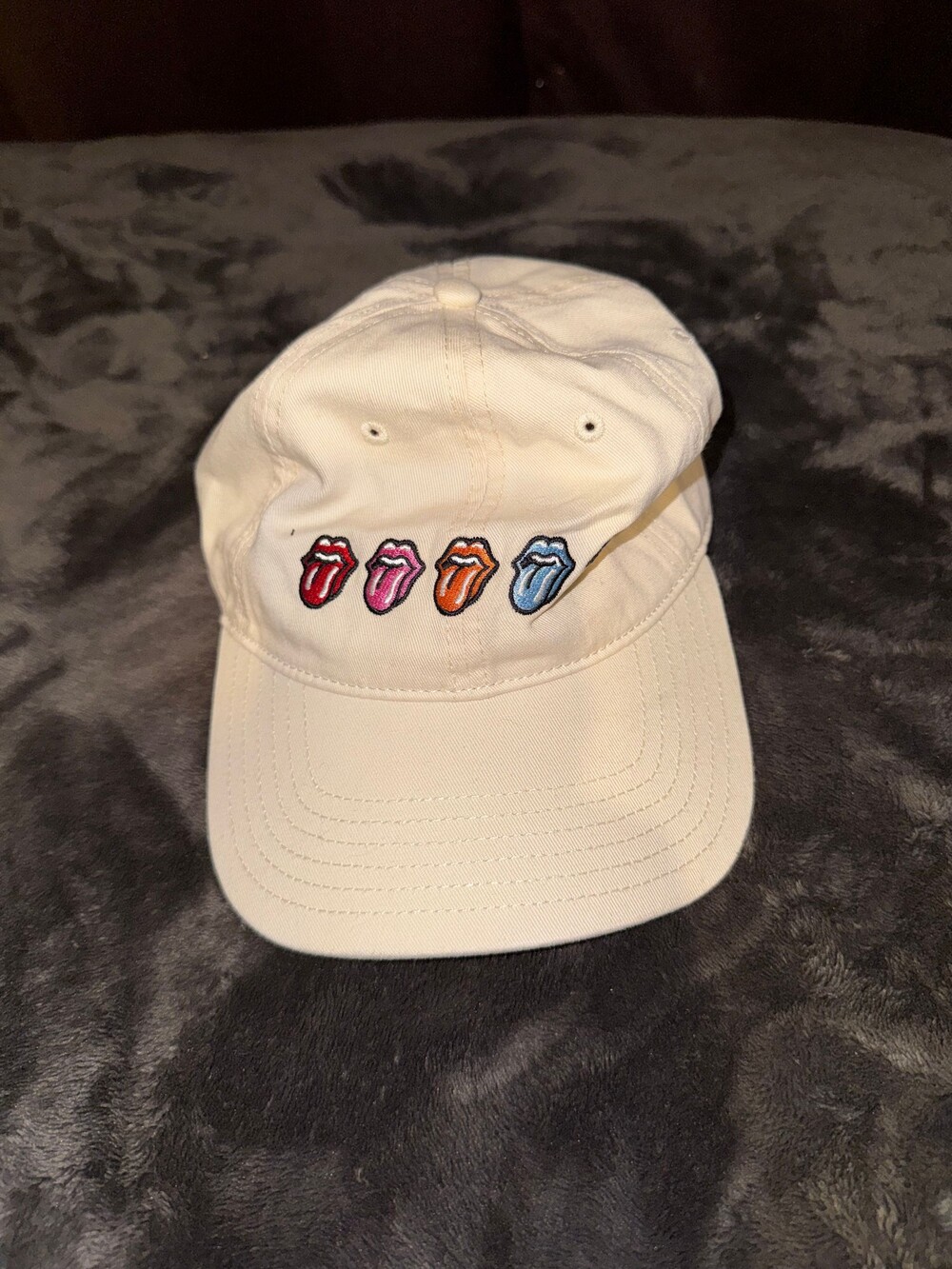 American Eagle Rolling Stones Tongue Logo Baseball Cap One Size Beige Cotton